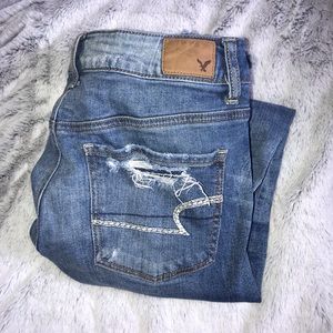 american eagle mom jeans